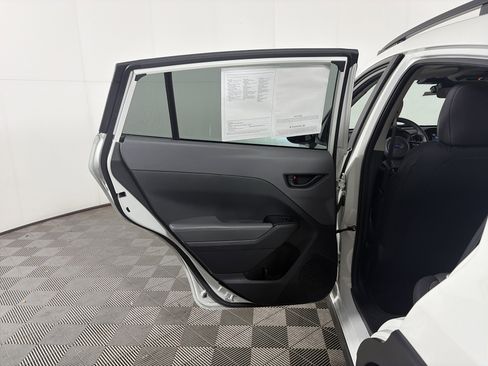 Used 2024 Subaru Crosstrek 2.0i Premium image 34