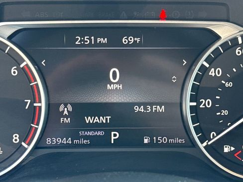 Used 2023 Nissan Rogue SV image 16