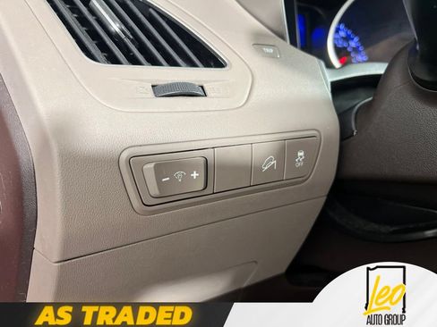 Used 2011 Hyundai Tucson GL FWD image 17