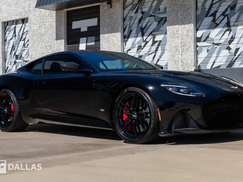 Used 2020 Aston Martin DBS Superleggera RWD image 19