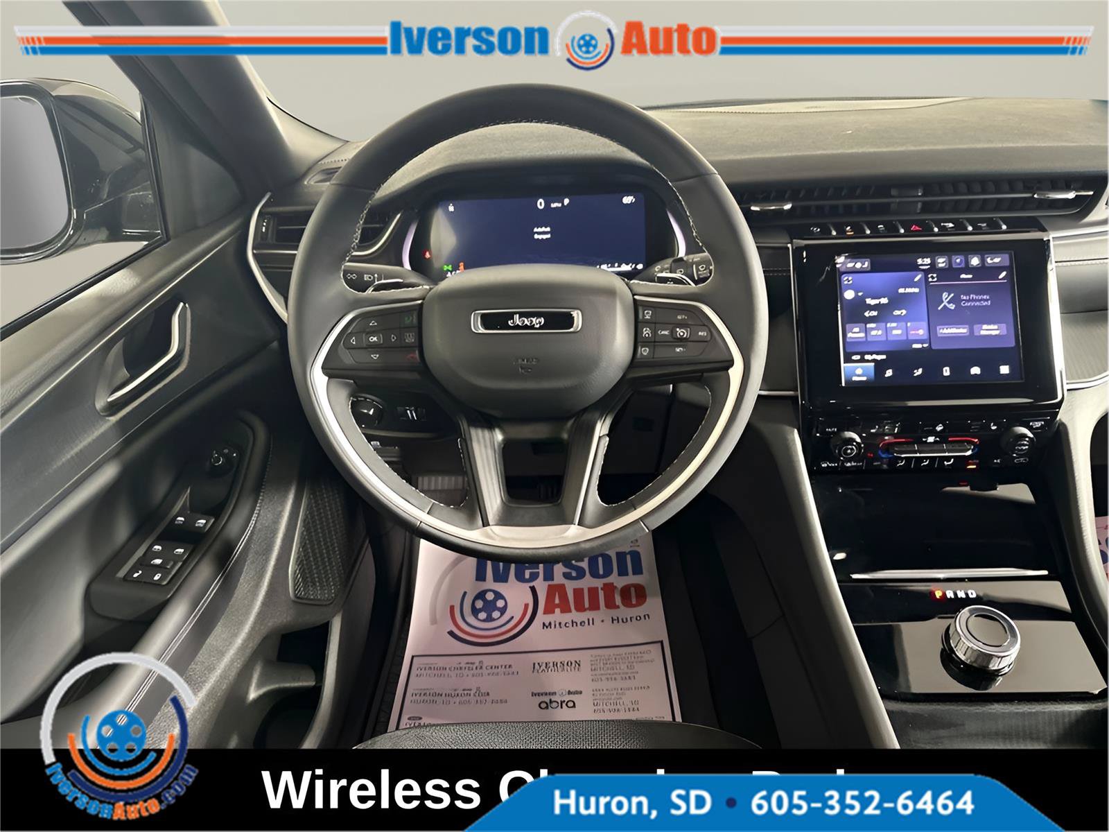 Used 2024 Jeep Grand Cherokee L Altitude AWD/4WD image 27
