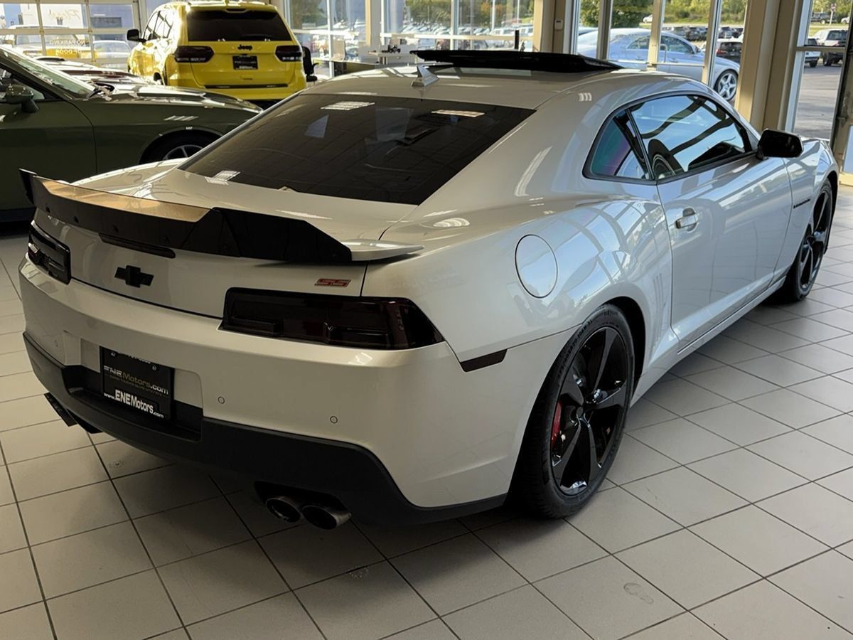 Used 2014 Chevrolet Camaro SS w/ RS Package RWD image 11