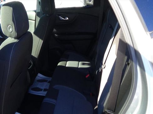 Used 2025 Chevrolet Blazer LT image 11