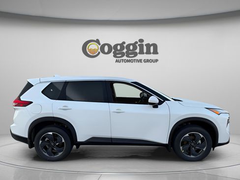 New 2026 Nissan Rogue SV image 5