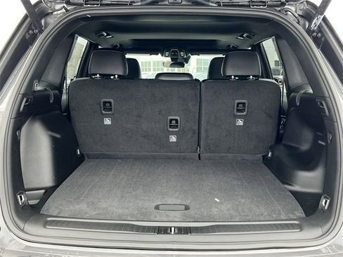 New 2025 Jeep Grand Cherokee Altitude image 34