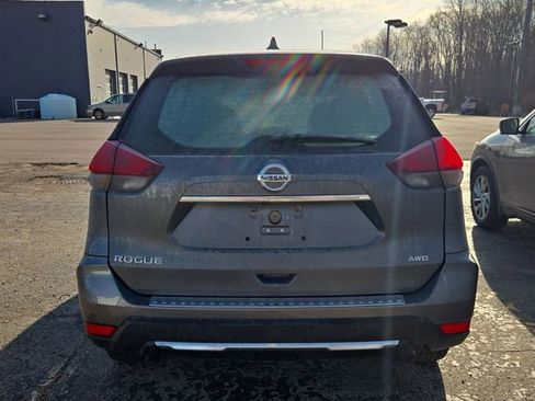 Certified 2020 Nissan Rogue S image 4