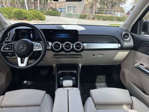 Used 2022 Mercedes-Benz GLB 250 GLB 250 image 14
