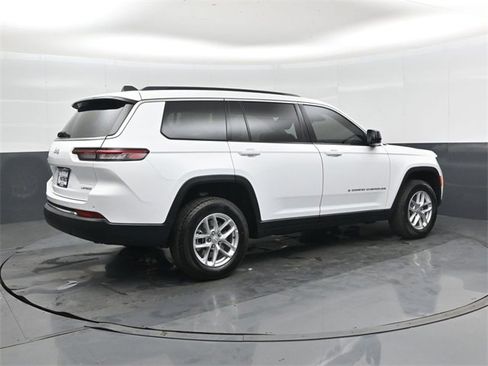 New 2025 Jeep Grand Cherokee L Laredo image 4