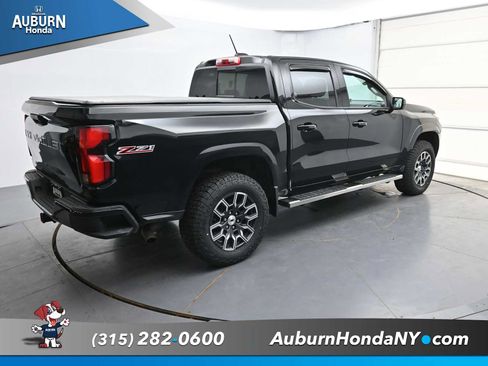 Used 2023 Chevrolet Colorado Z71 w/ Z71 Convenience Package 2 AWD/4WD image 13