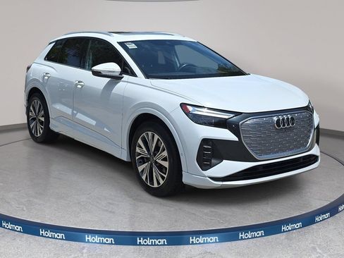 Used 2023 Audi Q4 e-tron Premium Plus w/ Premium Plus RWD image 4