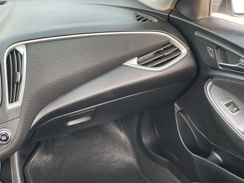 Used 2024 Chevrolet Malibu LT image 17