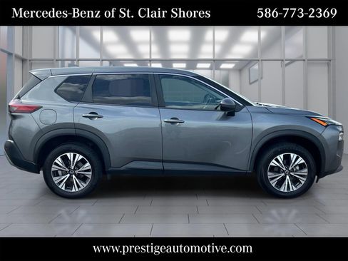 Used 2022 Nissan Rogue SV AWD/4WD image 7