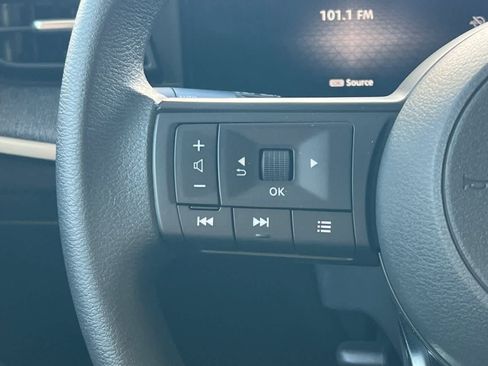 Used 2026 Nissan Kicks SV FWD image 29