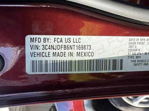 Used 2022 Jeep Compass Latitude image 24