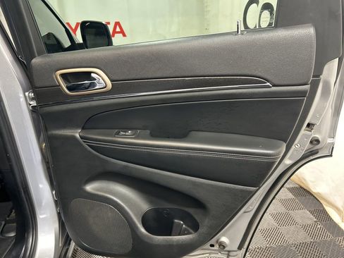 Used 2015 Jeep Grand Cherokee Limited image 14