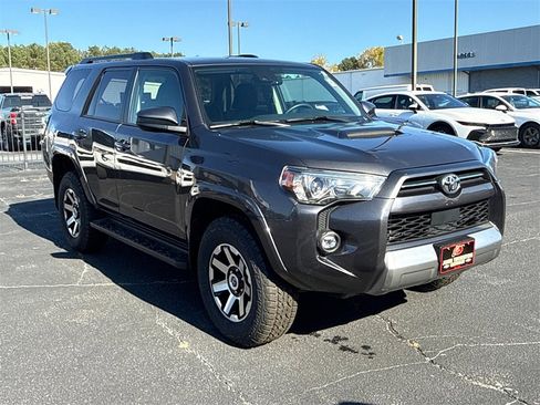 Used 2023 Toyota 4Runner TRD Off-Road image 4
