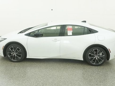 New 2026 Toyota Prius XLE image 3