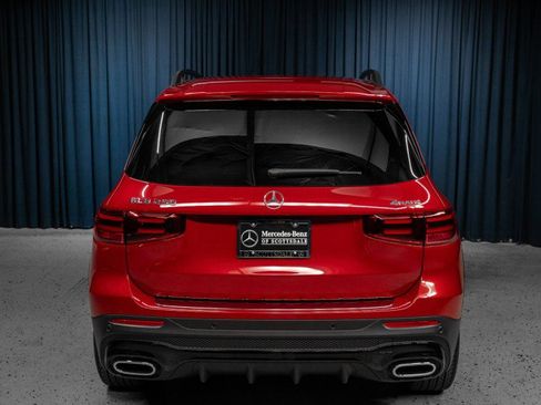 New 2026 Mercedes-Benz GLB 250 4MATIC image 8