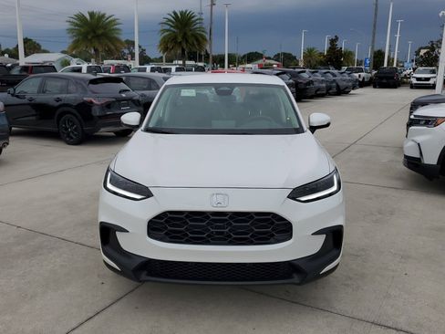 New 2024 Honda HR-V LX image 2