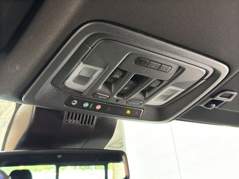 Used 2025 GMC Sierra 1500 AT4 w/ AT4 Preferred Package AWD/4WD image 41