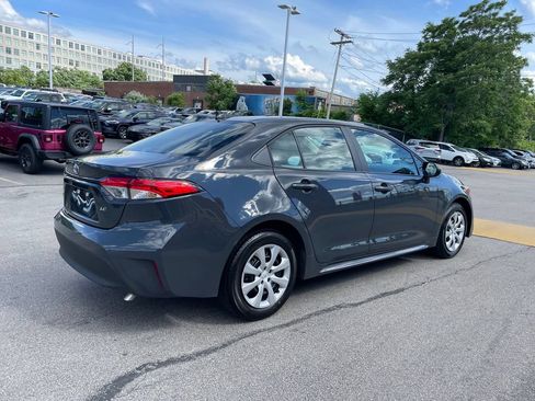Used 2026 Toyota Corolla LE FWD image 8