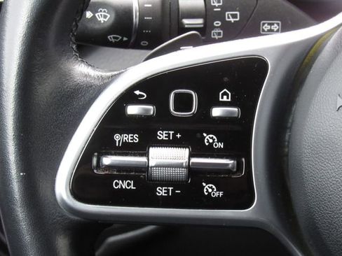 Used 2022 Mercedes-Benz GLC 300 4MATIC image 26