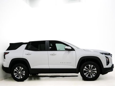 Used 2025 Chevrolet Equinox LT FWD image 4