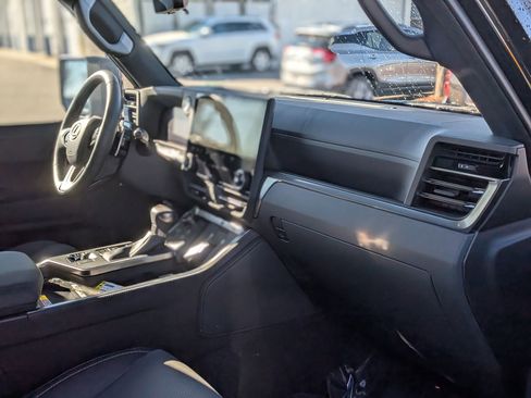 Used 2024 Lexus GX 550 w/ Accessory Package (2T) image 22