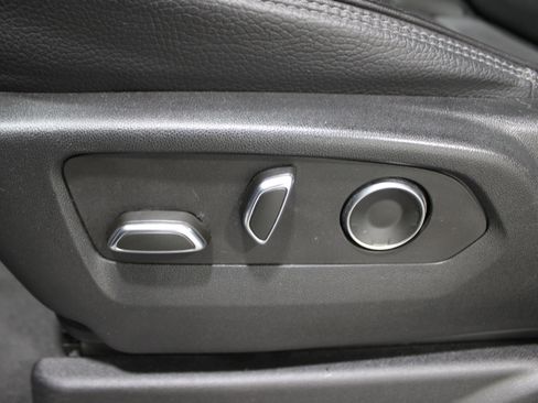 Used 2024 GMC Yukon Denali image 4