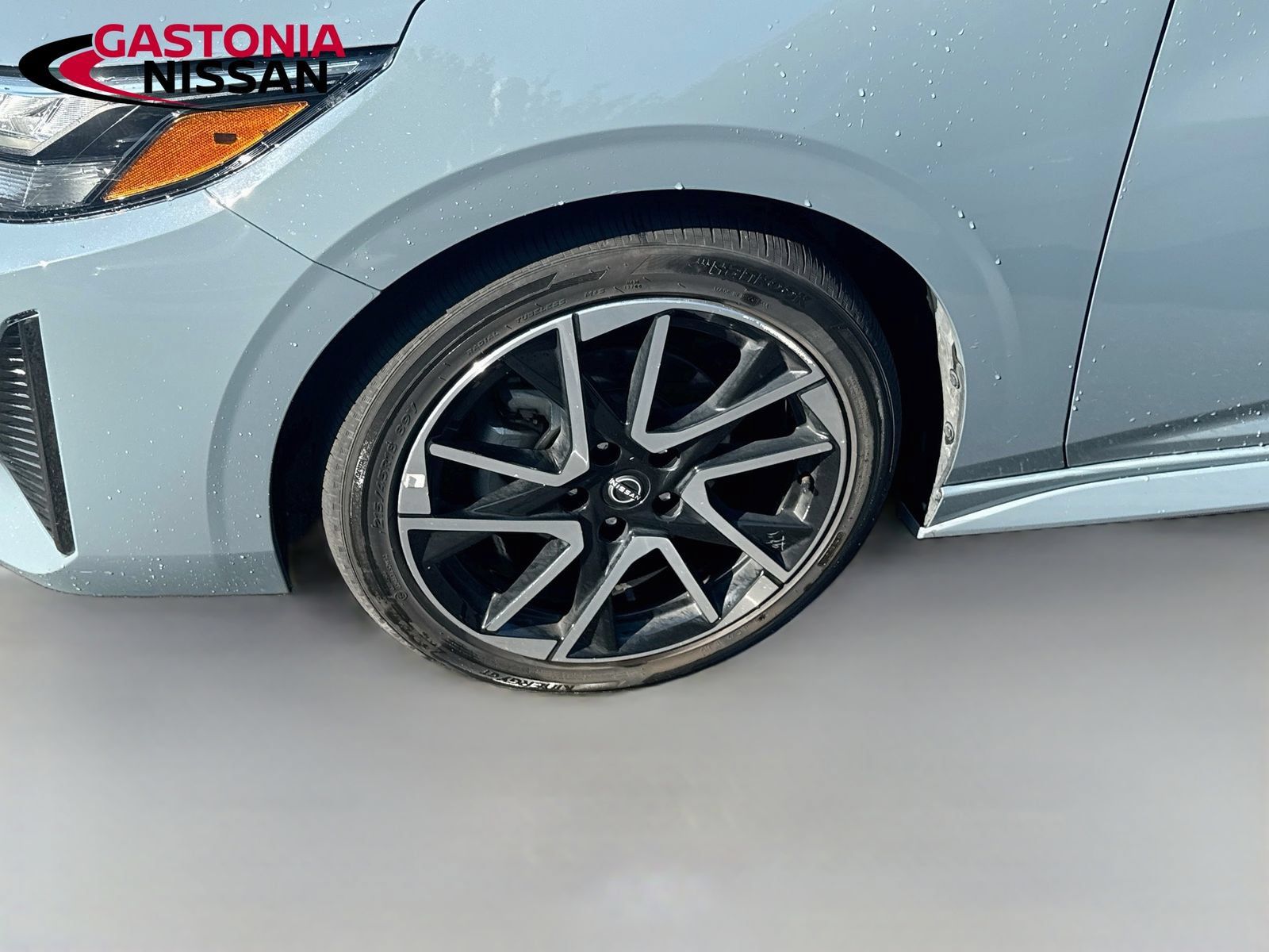 Used 2025 Nissan Sentra SR FWD image 38