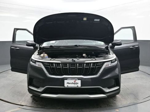 Used 2022 Kia Carnival LX FWD image 37