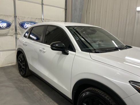 Used 2023 Honda HR-V Sport image 4