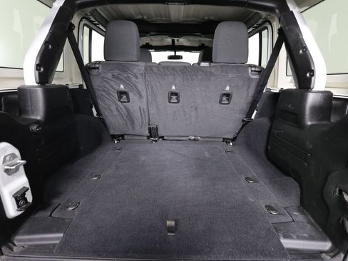 Used 2019 Jeep Wrangler Unlimited Sport S image 18