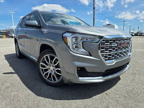 Used 2023 GMC Terrain Denali w/ Denali Premium Package AWD/4WD image 1