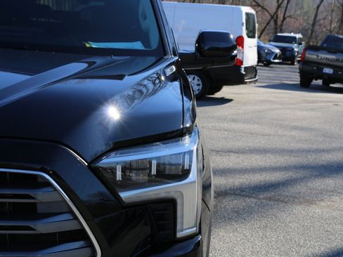 Used 2023 Toyota Sequoia Limited image 13