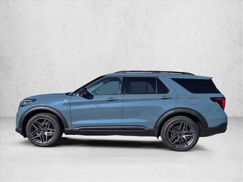 New 2026 Ford Explorer ST-Line w/ ST-Line Street Pack RWD image 5
