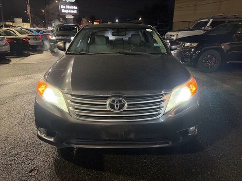 Used 2011 Toyota Avalon Limited image 7