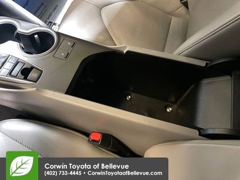 Used 2023 Toyota Camry XLE w/ Cold Weather Package image 24