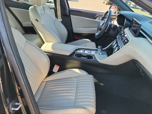 Certified 2023 Genesis G70 2.0T w/ Sport Prestige Package RWD image 19