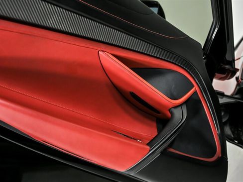 Used 2018 McLaren 720S RWD image 24