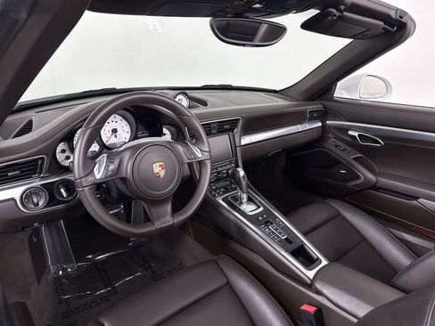 Used 2014 Porsche 911 Carrera 4S AWD/4WD image 4