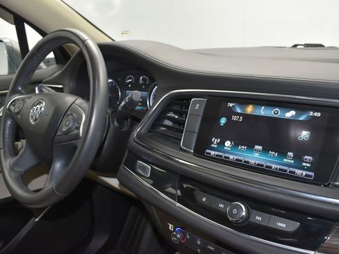 Used 2018 Buick Enclave Essence image 28