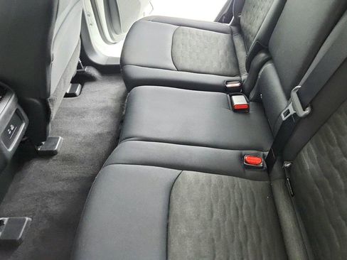 Certified 2025 Nissan Pathfinder SV FWD image 22