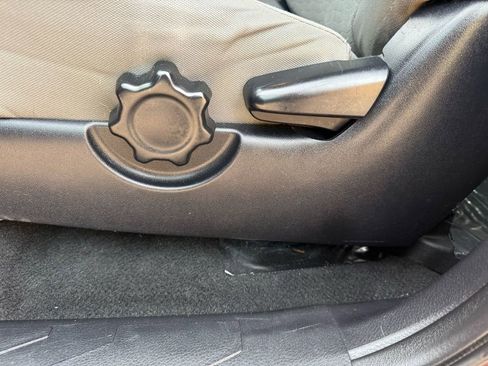 Used 2016 Toyota Tacoma SR5 image 14