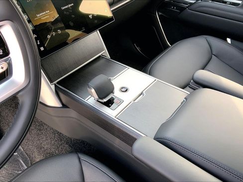 New 2026 Land Rover Range Rover SE AWD/4WD image 10