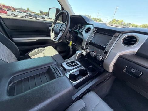 Used 2014 Toyota Tundra SR5 w/ SR5 Upgrade Package AWD/4WD image 8