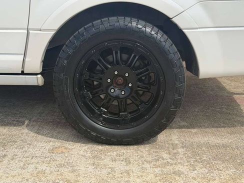 Used 2012 Ford Expedition EL Limited RWD image 18