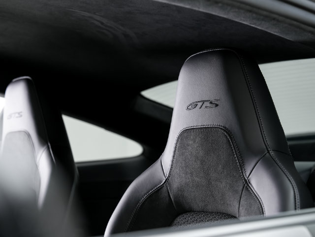 Certified 2026 Porsche 911 Carrera T RWD image 10