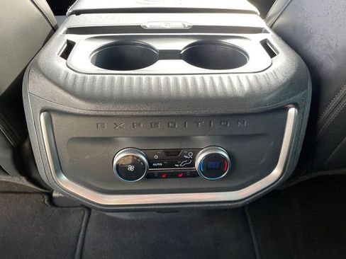 Certified 2025 Ford Expedition Max Platinum image 21