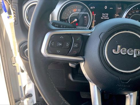 Used 2019 Jeep Wrangler Unlimited Sahara w/ Safety Group AWD/4WD image 22